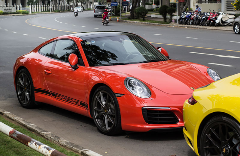 Bộ tứ Porsche 911 tụ hội ở Sài Gòn